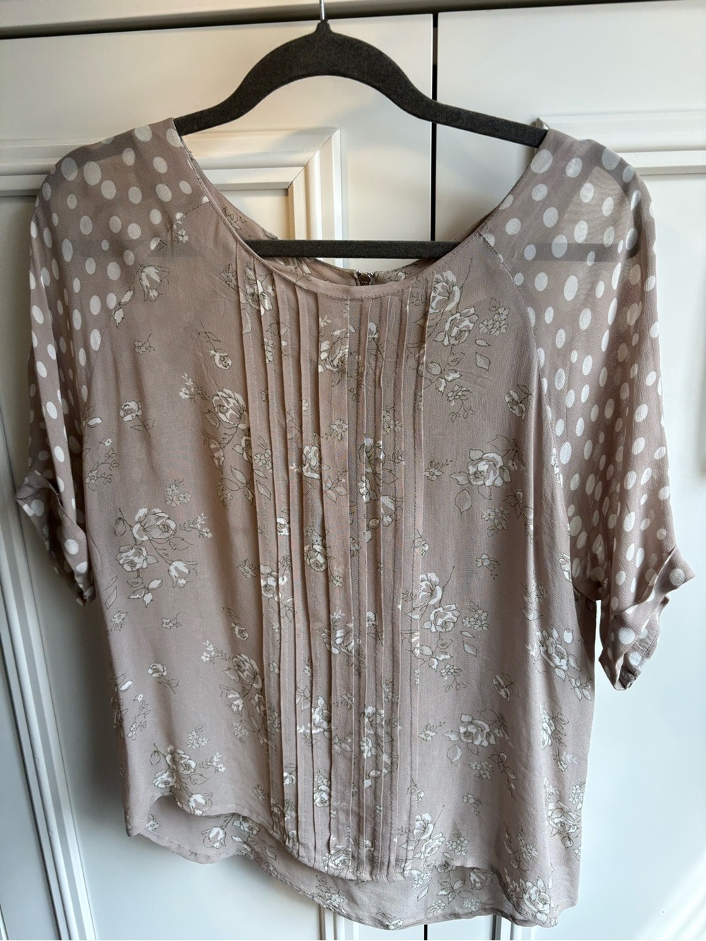 Anthropologie Taupe Floral & White Polka Dot Pleated Blouse